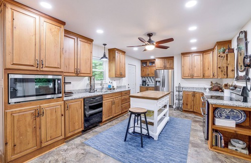 Garfield House | Beaver Lake Getaway w/2 Decks, Grill, & Views!