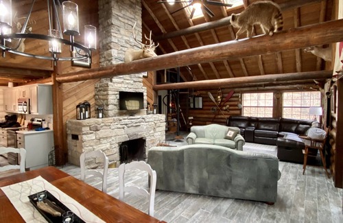 Garfield House | Beaver Lake Log Cabin, Lakefront on 6 Private Acres, 6 Person Hot Tub & Firepit