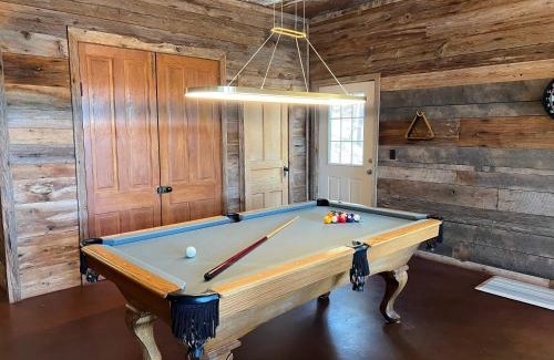 Rambo Riviera House | Beaver Lake Luxury Retreat - Whispering Pines