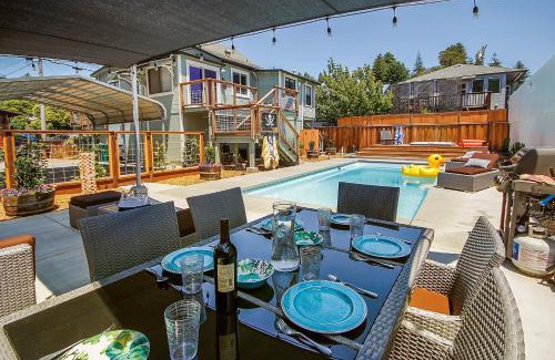 Guerneville House | Bed and Biscuit