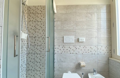 Rivazzurra House | bed and book