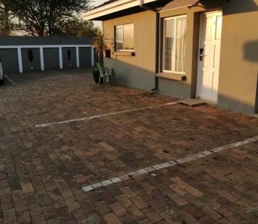 Kempton Park Bed & Breakfast | Bed and Breakfast Airport lodge