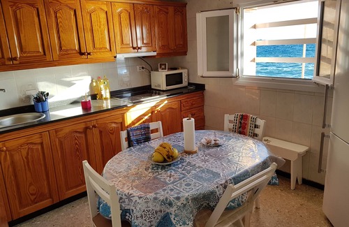 Pozo Izquierda House | Bed and Breakfast by the Sea