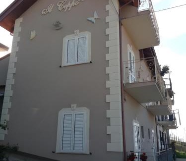 Piazza-Tralia-Pendolo Bed & Breakfast | Bed And Breakfast Il Ceppo Wild