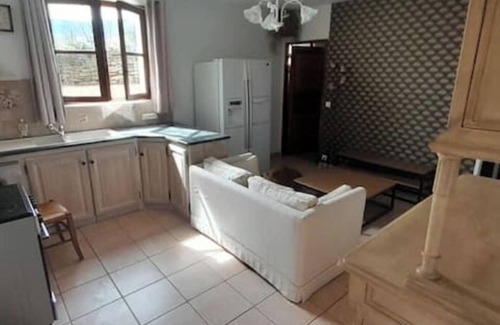 Bonnieux House | Bed and breakfast in the countryside. Pets allowed