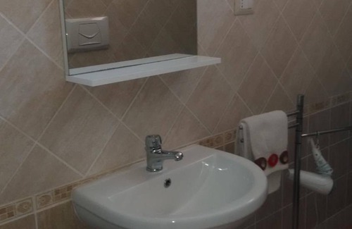 Guspini Bed & Breakfast | Bed and Breakfast L'Abete