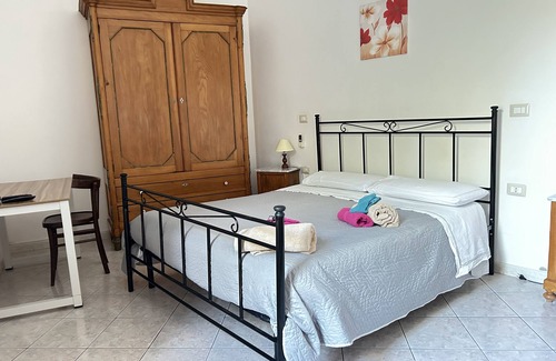 Guspini Bed & Breakfast | Bed and Breakfast L'Abete