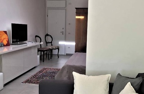 Palazzolo dello Stella Bed & Breakfast | Bed and Breakfast 'Suite King' with Shared Pool, Wi-Fi and Air Conditioning