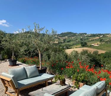 Ripatransone Apartment | Bed en bubbels bennie en liisa