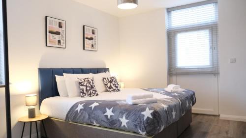 Bedford Apartment | Bedford Town Centre & Elegant Apartment inc PRIVATE Parking