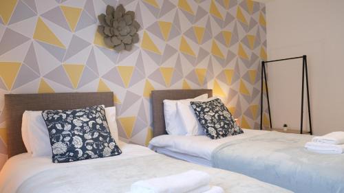 Bedford Apartment | Bedford Town Centre & Elegant Apartment inc PRIVATE Parking