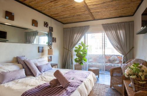 Strand House | Bedrock Guest Studios