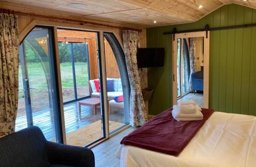 Hawick Ski Chalet | Bedrule Old Manse Glamping