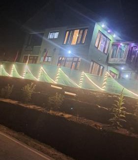 Pahalgam Hotel | Beetab .In Hotel and restraunt.