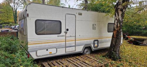 Kreuzberg Other | Beheizter Wohnwagen mit Küche und Dusche