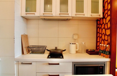 Beijing Central Business District Apartment | Beijing CBD area luxurious four-person room with two queen-size beds