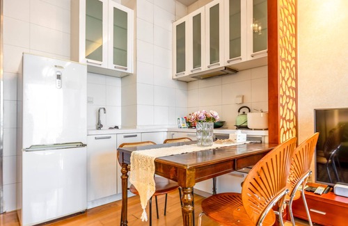 Shuangjing Bed & Breakfast | Beijing Furnished Apt with Queen bed