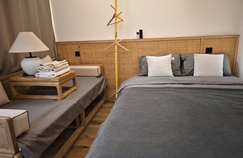 Dongcheng Hotel | Beijing Hejiali Siheyuan Near Tiananm