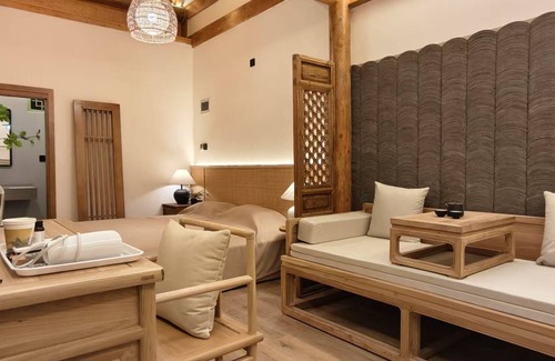 Dongcheng Hotel | Beijing Hejiali Siheyuan Near Tiananm