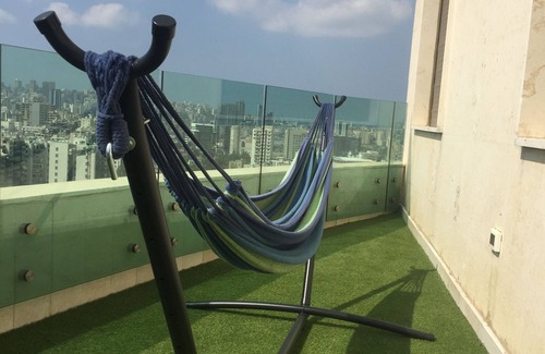 Haret Hreik Apartment | Beirut Rooftop with panoramic view, terrace and private pool