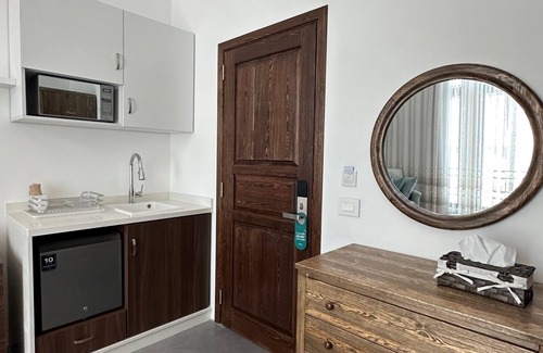 Enfeh Bed & Breakfast | Beit Laure