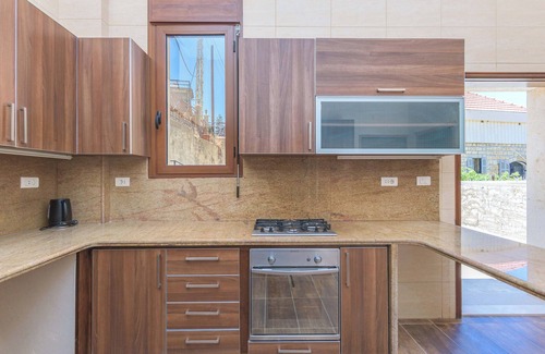 Duhur ash Shuwayr Apartment | Beit Salima 3BR House with Pool