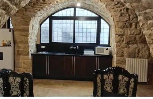 Duhur ash Shuwayr House | Beit Salwa Chemlan Arch house private garden sunset valley view 24/7 Electricity