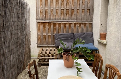 Saint-Michel Apartment | Bel Appartement Avec Terrasse en Plein Coeur de Bordeaux