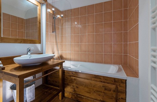 Abries Condo | Bel Appartement dans les Montagnes avec Sauna