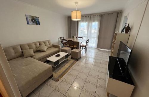 Saint-Priest Apartment | Bel Appartement spacieux T4 avec 2 Parkings privée Gratuit