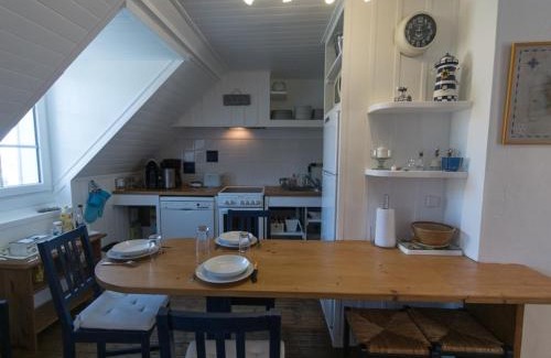 Le Palais Apartment | Bel Appartement Spacieux avec Vue sur Port et Citadelle - FR-1-418-58