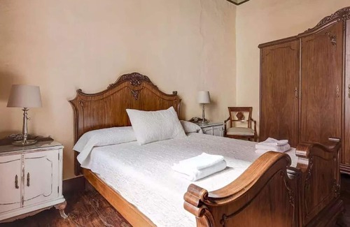 Historical Center House | Belvilla by OYO La VicarÃ­a