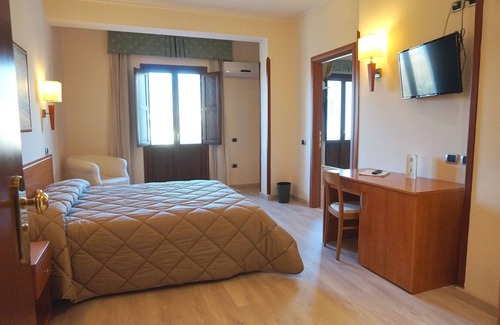 Manocalzati Hotel | Bel Sito Hotel Le Due Torri