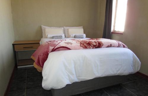Bela-Bela Apartment | Belavilla Resort Villa Six Warmbath