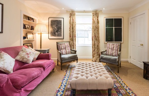 West End Cottage | Belford Mews Apartment - sleeps 6 guests in 3 bedrooms