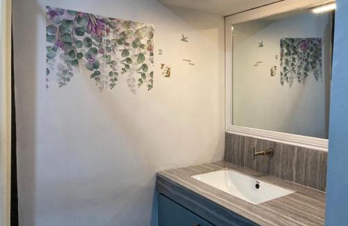 Luzon House | Belgian Home Near Mansion House 12 pax