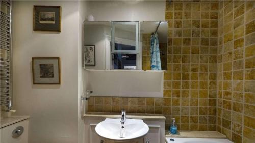 Southgate Apartment | Belgrave Gardens