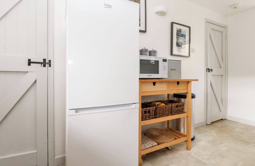 Chysauster Cottage | BELL COTTAGE, pet friendly, character holiday cottage in Penzance