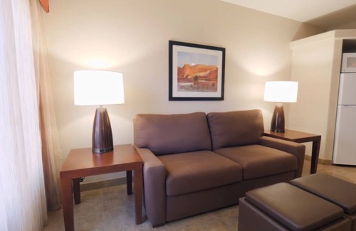 Oak Creek Hotel | Bell Rock Inn