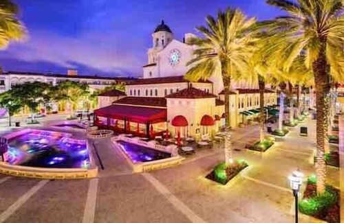 Flamingo Parks House | Bella Bungalow, in Historic Flamingo Park