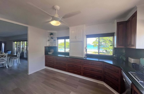 South Mission House | Bella Luna Beach Front - 3 bed