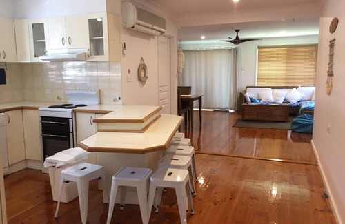 Bellambi House | Bellambi Beach house - Special reduced holiday rates - Book now! Walk to beach