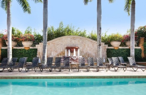 Redevelopment Area Condo | Bellasera Resort 3 Bd Luxury Condo with Pool, Jazz Club and Restaurant