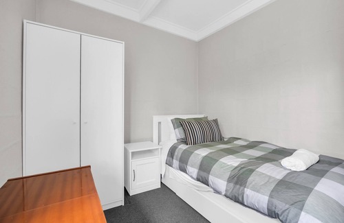 Eden Cabin | Bellbird Rise: Pet Friendly