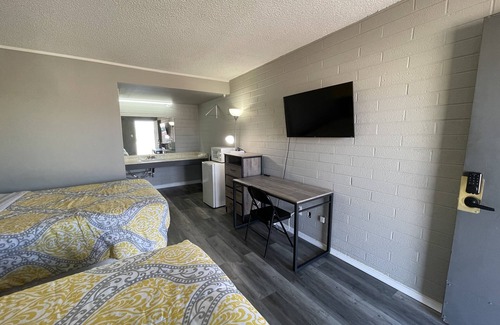 Globe Hotel | Belle-Aire Motel