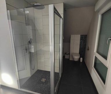 Blotzheim House | Belle chambre et salle de bain privée