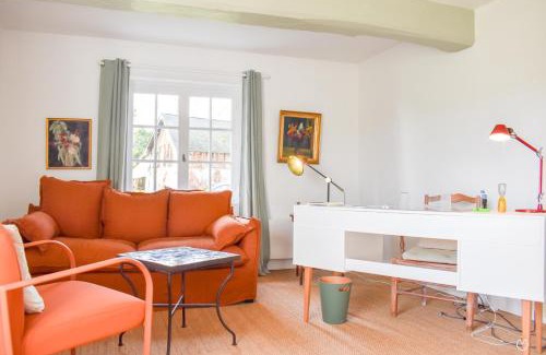 Vieux-Bourg Villa | Belle chaumière avec vue panoramique et piscine