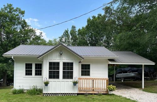 Eagle Rock House | Belle Cottage