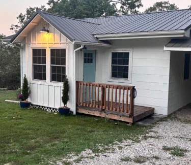 Eagle Rock House | Belle Cottage