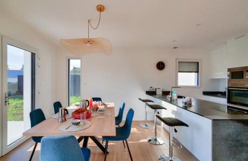 Saint-Guenole House | Belle maison pour 8 - 950m de la plage et du port